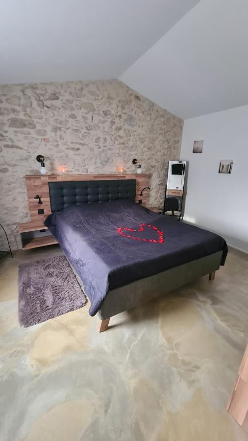 Gites 2 Adultes Dans Un Mas Charme Et Calme Assure Servas  Exterior photo